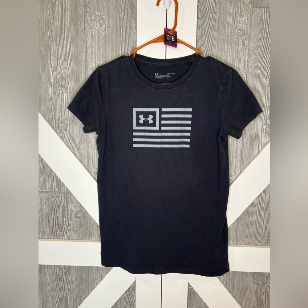 016. Womens UNDER ARMOUR UA Freedom Flag T-Shirt size small